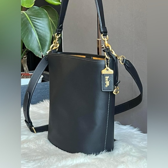 CH726 - Coach Dakota Bucket Bag - Picture 4 of 14